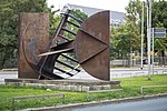 Sculpture Deus ex machina Bernhard Heiliger Leibnizufer Hanover Germany 01.jpg