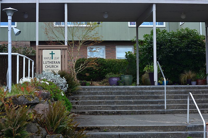 File:Seattle - Maple Leaf Lutheran Church 02.jpg