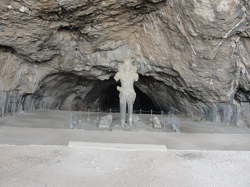 File:Shapur cave.JPG