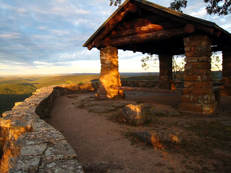 File:Shelter on White Rock Mountain.jpg