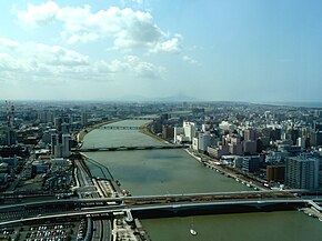 Niigata'da Shihano Nehri'nin havadan görüntüsü