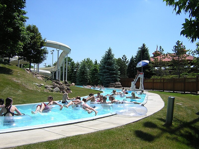 File:Soak City Ripple Rapids.jpg