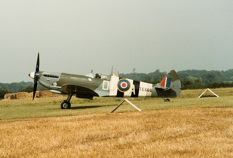 File:Spitfire (Rougham Airfield 1997).jpg