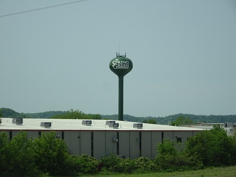 File:Spring Green Water Tower - panoramio (1).jpg