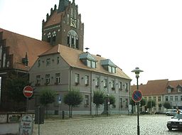 Rådhuset og bykirken i Usedom