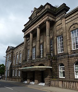 Stoke-on-Trent Town Hall (geograph 4569782).jpg