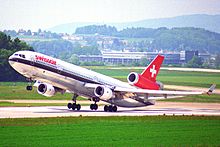 MD-11 HB-IWH beim Abheben in Zürich