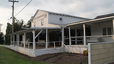 Taylors Peach Shed