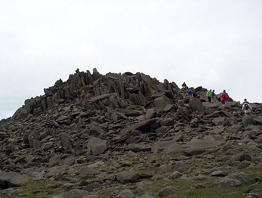 The summit of Bowfell - geograph.org.uk - 1736237