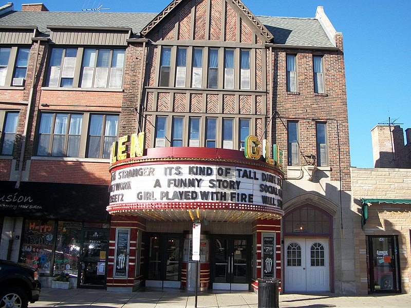 File:Theater - panoramio (1).jpg