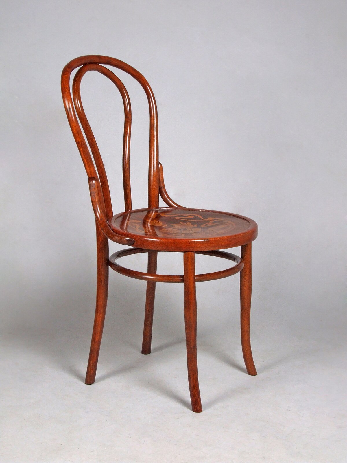 File:Thonet chair no.18.jpg - Wikimedia Commons