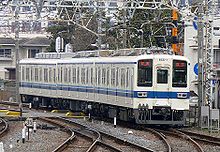 A three-car 850 series train at Tatebayashi Station in March 2006 Tobu-855.JPG