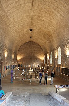 Tournus - Abbazia di Saint-Philibert de Tournus - 01.JPG