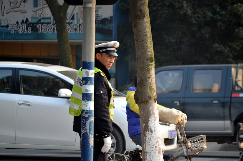 File:Traffic-police-1359777540f5c.jpg