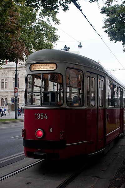 File:Tram (5054179902).jpg