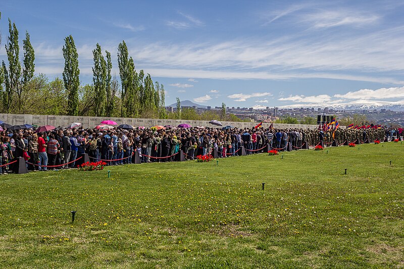 Файл:Tsitsernakaberd - 24 Ապրիլ 2014.jpg