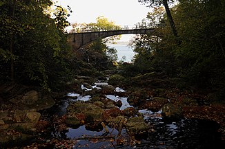 Bach mit der Twannbachbrücke