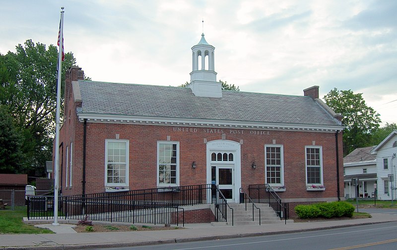 File:U.S. Post Office Hudson Falls NY Jun 08.jpg