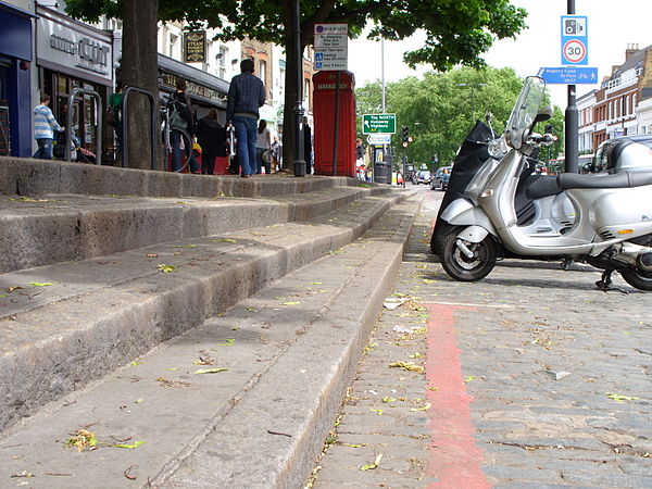 High pavement, Upper Street