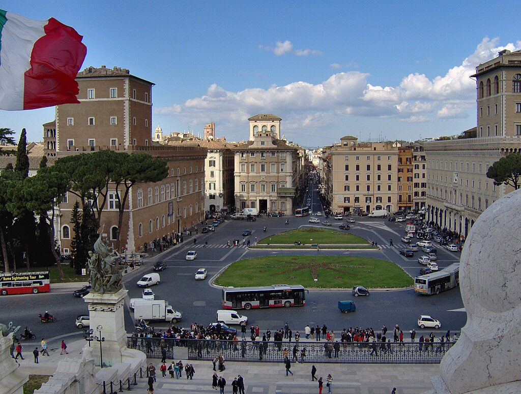 Piazza Venezia-gabbiservices