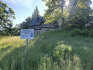 Villa Pflugensberg: Lage, Geschichte, Weblinks
