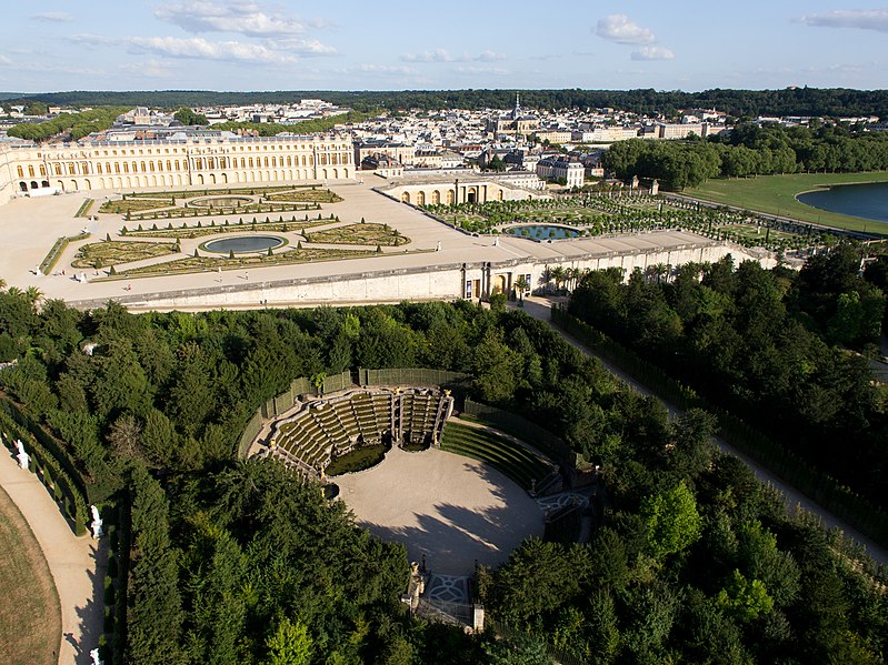 File:Vue aérienne du domaine de Versailles par ToucanWings - Creative Commons By Sa 3.0 - 119.jpg