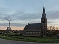 Zicht vanuit het noorden, op de achtergrond de inmiddels stilgelegde electriciteitscentrale van Nijmegen