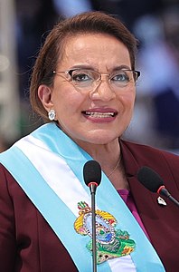 Xiomara Castro 2022 (rajattu) .jpg