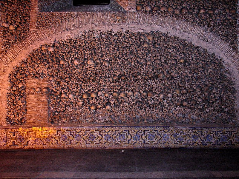 File:Évora - Capela dos ossos.jpg