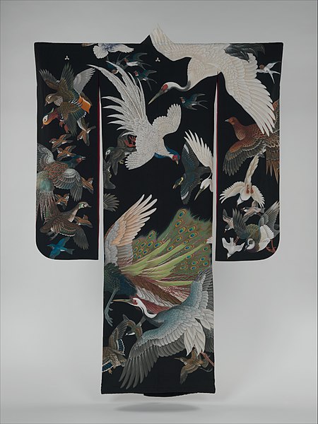 File:飛鳥柄着物-Kimono with Birds in Flight MET DP277725.jpg