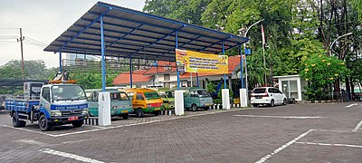 Tampak Depan Shelter Angkutan Umum