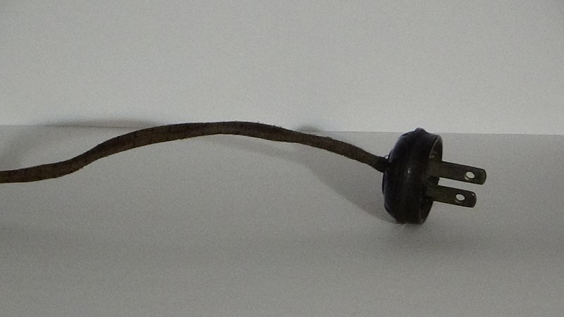 File:1932 NEMA power cord.jpg