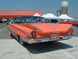 Buick de 1961, style d'influence Googie.