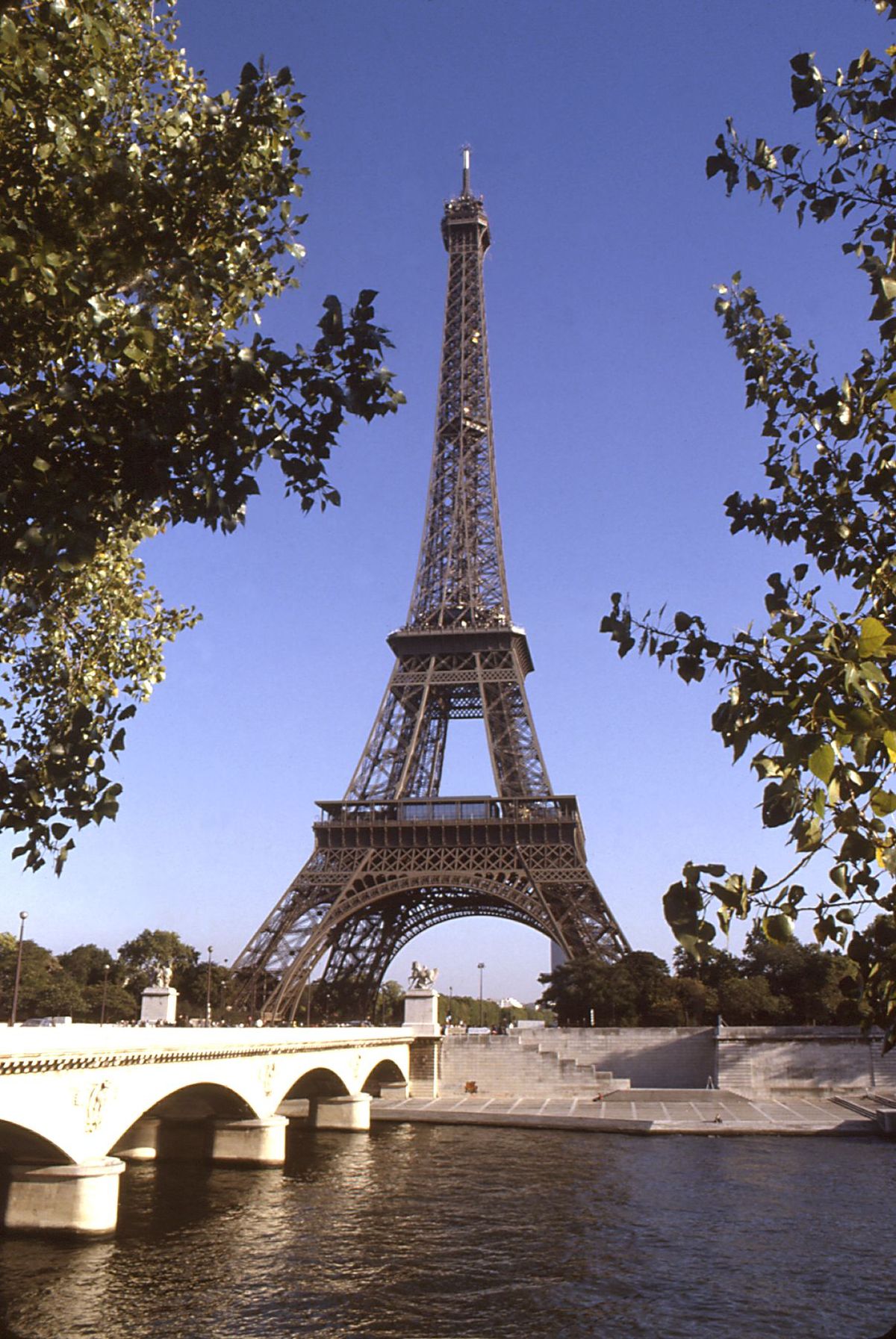 Tour Eiffel — Wikipédia