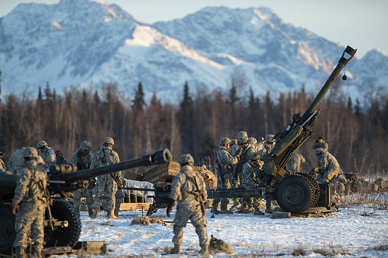 File:2-377 PFAR paratroopers fire the 105 mm howitzer 161122-F-YH552-033.jpg