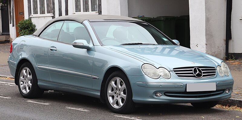 File:2004 Mercedes-Benz CLK 320 Elegance Automatic 3.2 Front.jpg