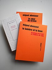 Photographie des couvertures de trois livres