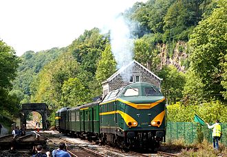 210.077 at Dorinne-Durnal on the CfB 2011-08-15 diesel loc 210077 from PFT heritage-railway leaving Dorinne-Durnal station with M1-M2 carriages.jpg