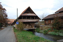 Barn over the Osch river in Willadingen 2011-11-30-Mezlando (Foto Dietrich Michael Weidmann) 320.JPG