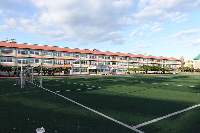 File:2015년 11월 강원도 강릉시 성덕초등학교 20151115 DSC05099.JPG