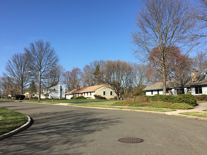 File:2015-04-12 16 47 18 Homes along Crown Road in the Hampton Hills section of Ewing, New Jersey.jpg