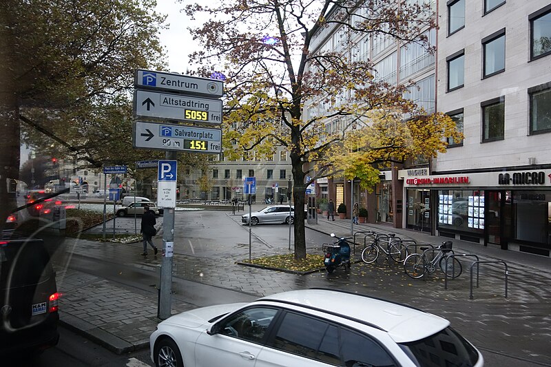 File:20161109 MunichCity 2483 (35039872311).jpg