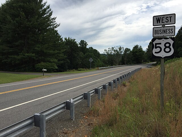 View west at the east end of US 58 Bus. at US 58 in Hillsville