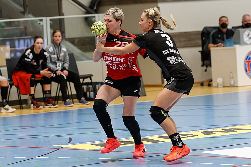 File:2022-02-12 Handball, Bundesliga Frauen, Thüringer HC - TSV Bayer 04 Leverkusen 1DX 3537 by Stepro.jpg