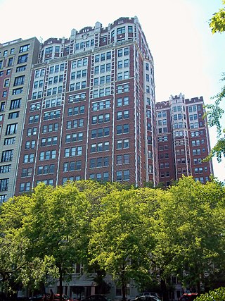 <span class="mw-page-title-main">Building at 2440 N. Lakeview Avenue</span> United States historic place