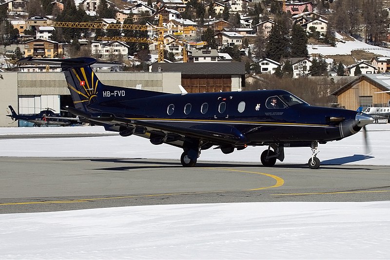 File:Air Engiadina Pilatus PC-12 Olivati-3.jpg