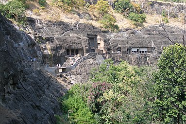 Algunes de les 29 coves d'Ajanta