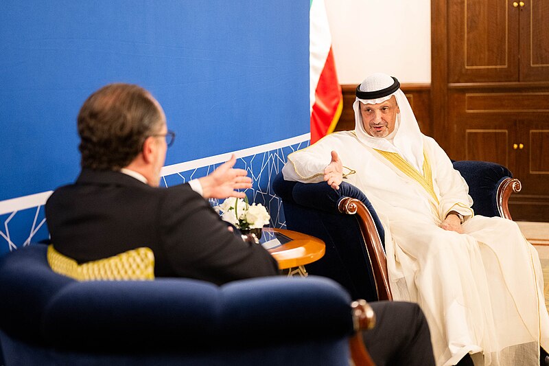 File:Am 10. Oktober 2023 traf Außenminister Alexander Schallenberg seinen Amtskollegen aus Kuwait Sheikh Salem Abdullah Al-Jaber Al-Sabah beim EU-GCC Ministertreffen in Maskat.jpg