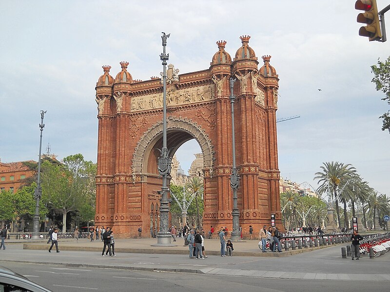 File:ArcDeTriomfBarcelona.JPG