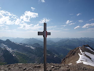 <span class="mw-page-title-main">Arpelistock</span> Mountain in Switzerland